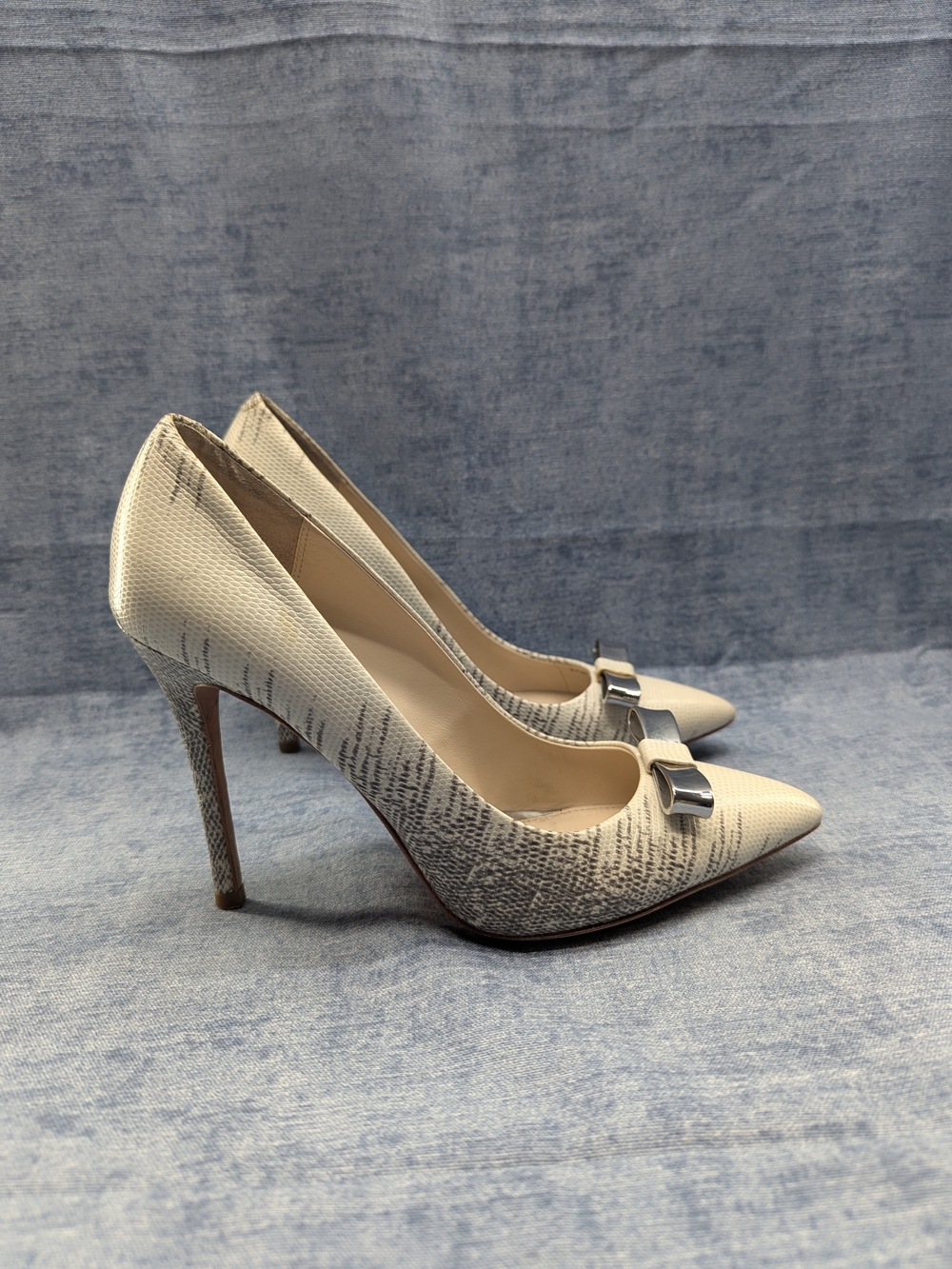 Coach Harlee Snake Print Pumps Stiletto Heels Pointed Toe Beige Sz 9B Leather